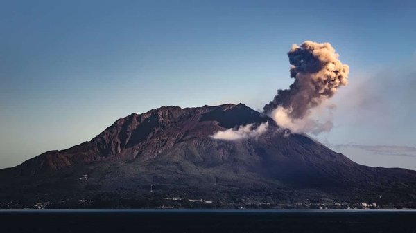 Quelles sont les meilleures croisières pour explorer les îles volcaniques de l'Indonésie?